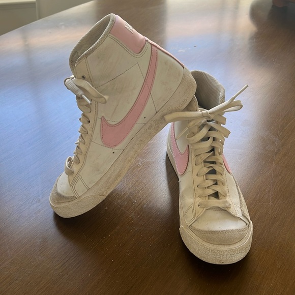 Nike Blazer white and pink - Picture 1 of 4
